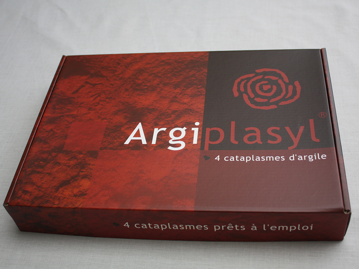 Boites de quatres cataplasmes Argiplasyl.